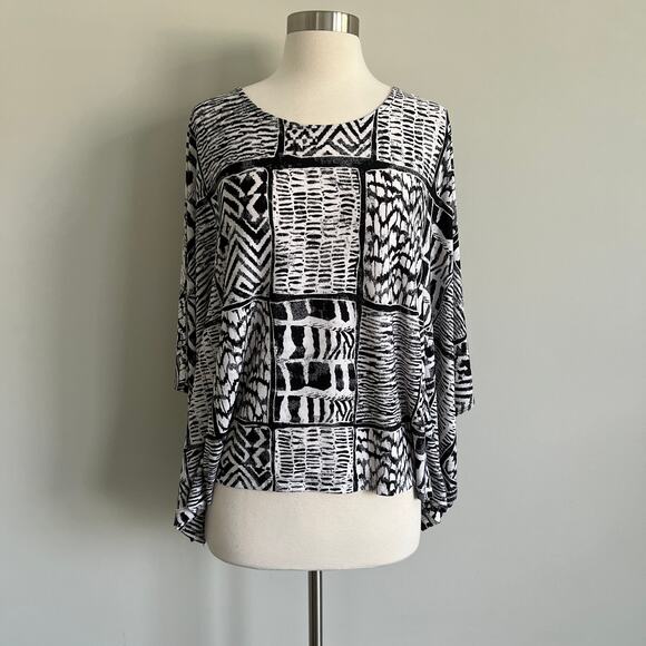 Chico's Kaftan Poncho Blouse Black White Scoop Neck Geo Block Patchwork Print - Picture 1 of 8